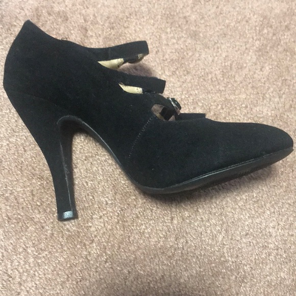 Dolce by Mojo Moxy Faux Sued Strapped Dress Pumps - Picture 6 of 8